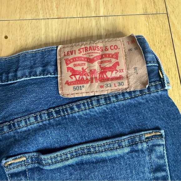 Levis 501 Straight Leg Button Denim Jeans Men's Size 33Wx30L  Blue - Picture 3 of 9